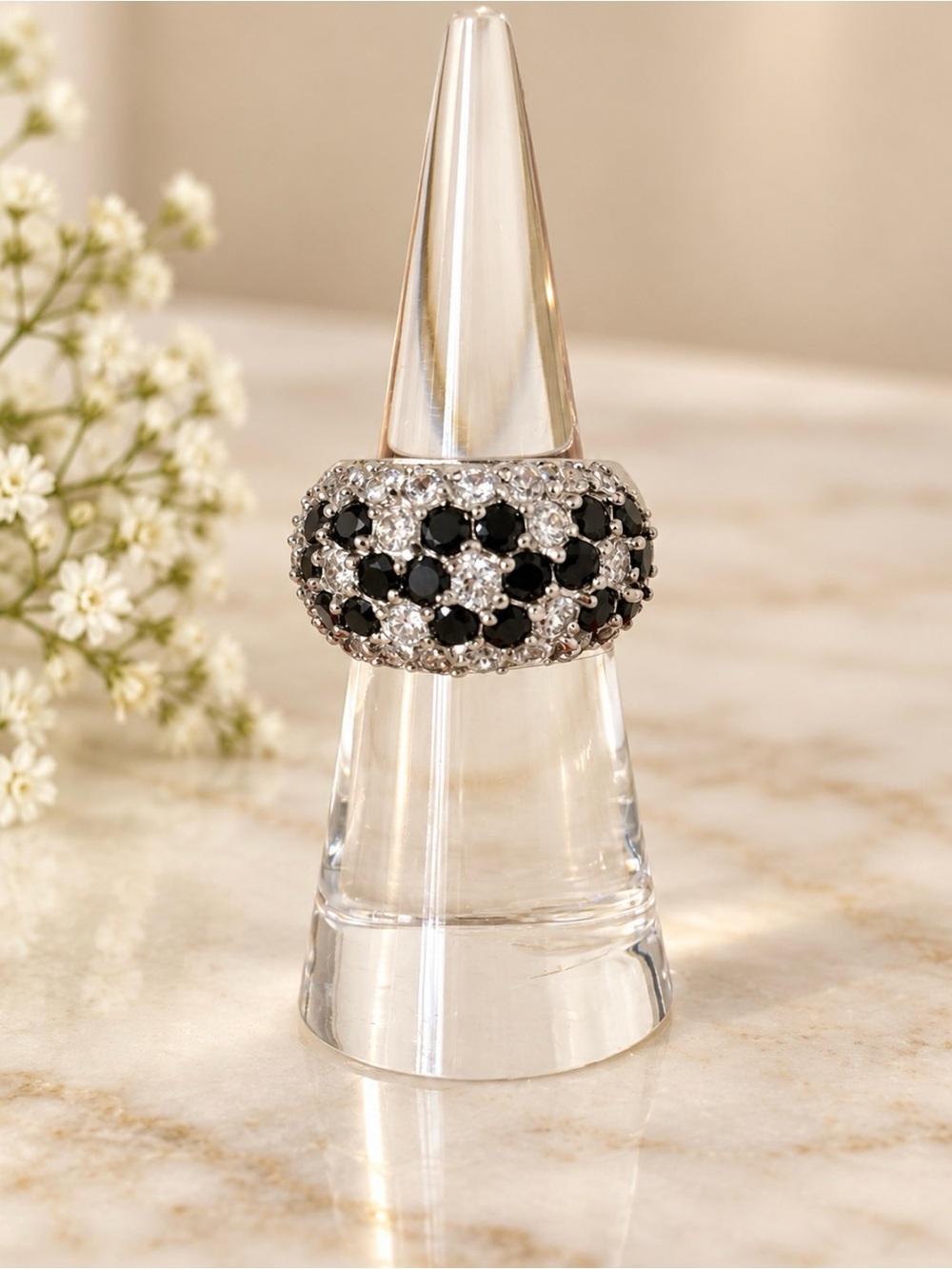 Black and Clear Rhinestone Ring in Flower Pattern on 18KGE